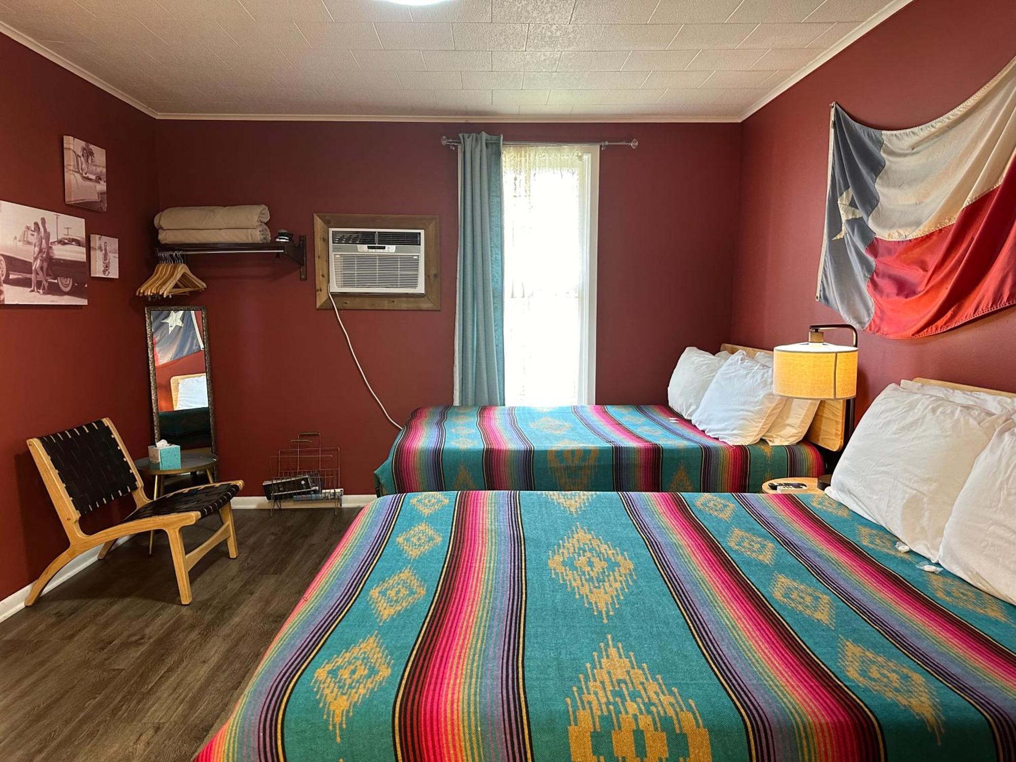 Hotel Kitsmiller On Main フレデリックスバーグ エクステリア 写真