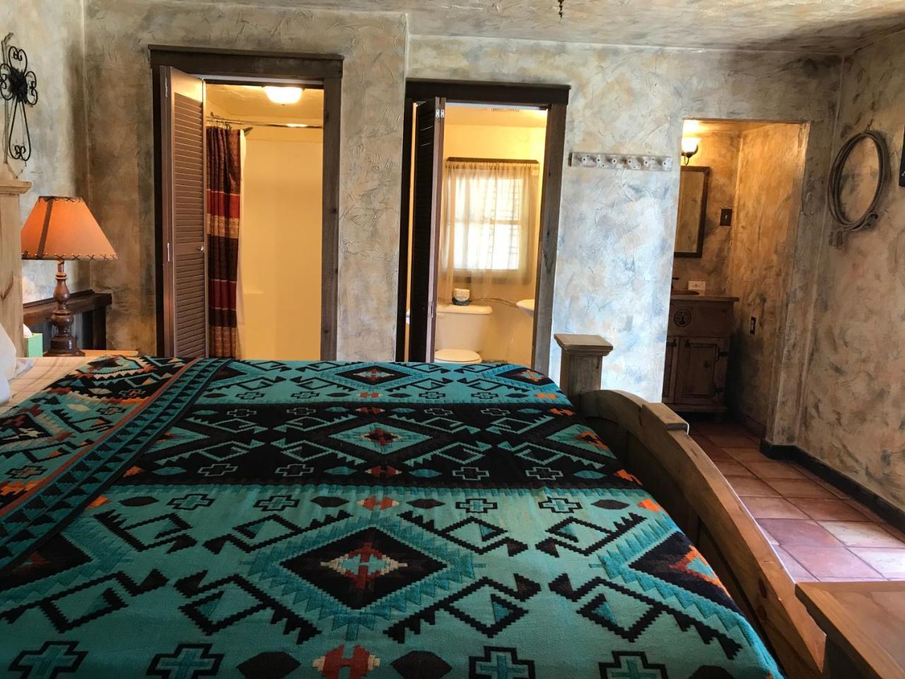 Hotel Kitsmiller On Main フレデリックスバーグ エクステリア 写真