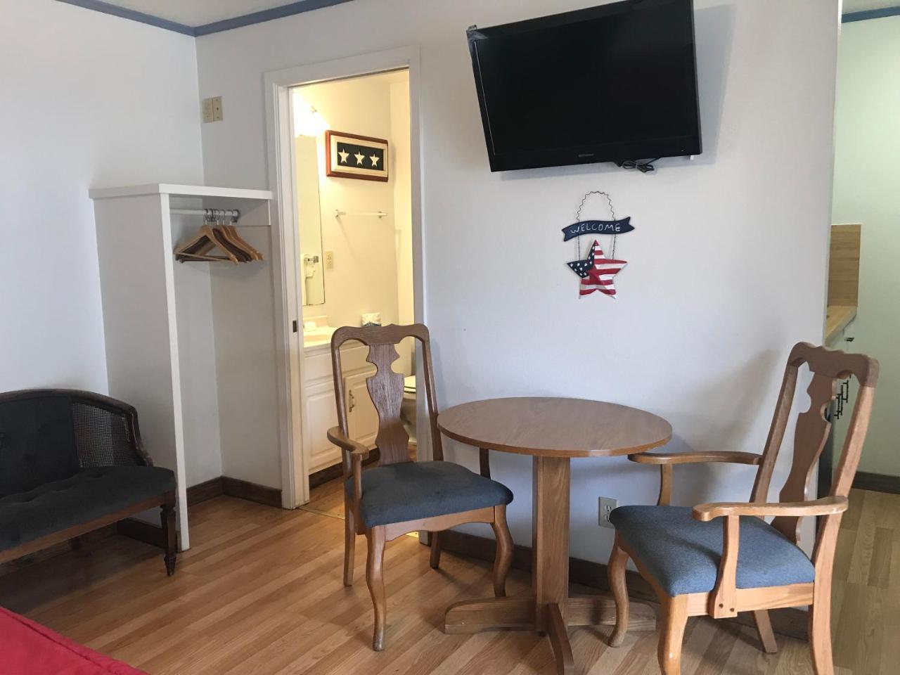 Hotel Kitsmiller On Main フレデリックスバーグ エクステリア 写真