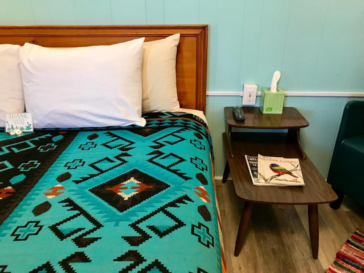 Hotel Kitsmiller On Main フレデリックスバーグ エクステリア 写真