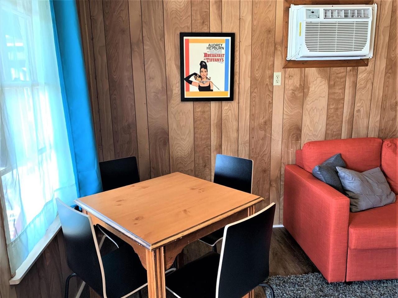 Hotel Kitsmiller On Main フレデリックスバーグ エクステリア 写真