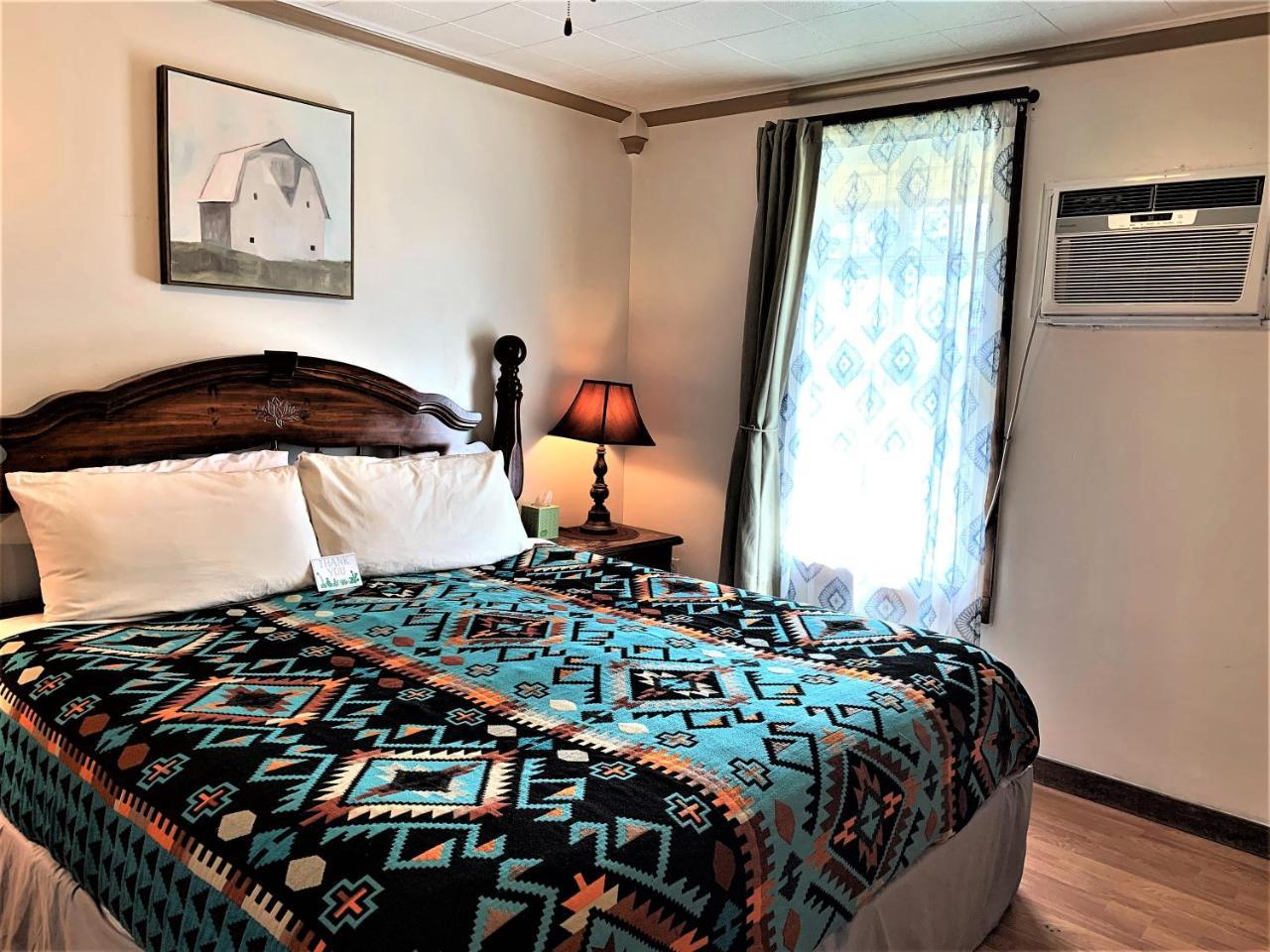 Hotel Kitsmiller On Main フレデリックスバーグ エクステリア 写真