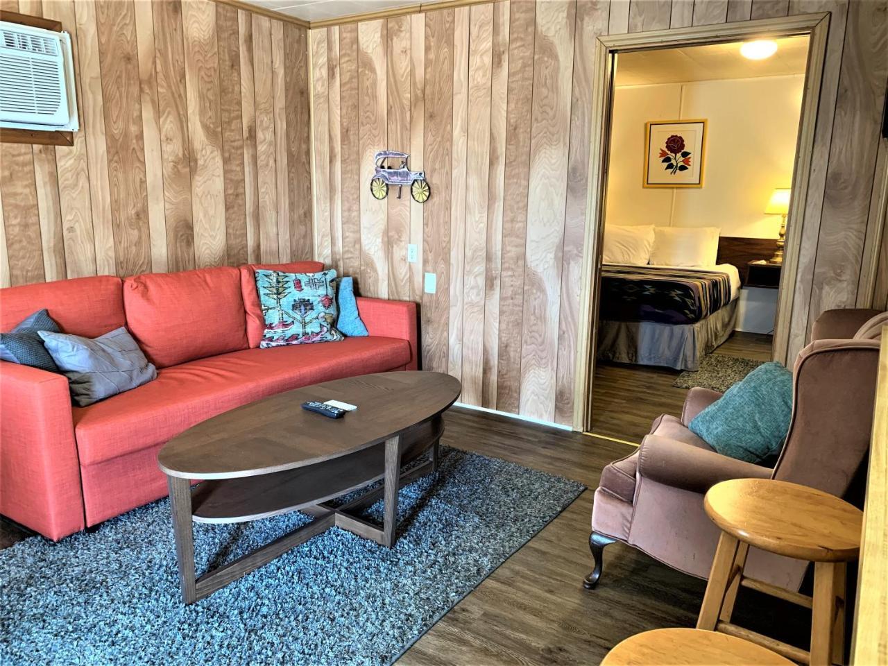 Hotel Kitsmiller On Main フレデリックスバーグ エクステリア 写真